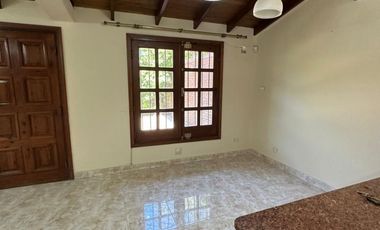 Casa de cuatro ambientes en alquiler