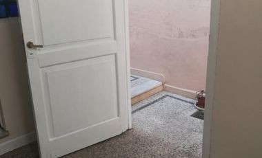 Casa 5 Ambientes con cochera, mas departamento 3 Ambientes y fondo