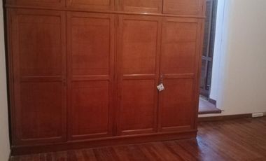 Casa 5 Ambientes con cochera, mas departamento 3 Ambientes y fondo