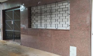 Casa 5 Ambientes con cochera, mas departamento 3 Ambientes y fondo