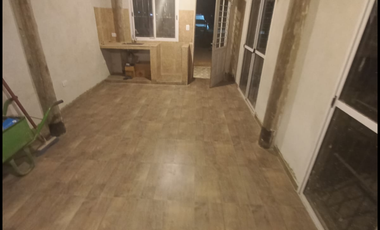 TERRENO CON CONSTRUCCION POR TERMINAR Y QUINCHO YA EDIFICADO. General Hornos.