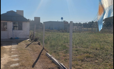 TERRENO CON CONSTRUCCION POR TERMINAR Y QUINCHO YA EDIFICADO. General Hornos.