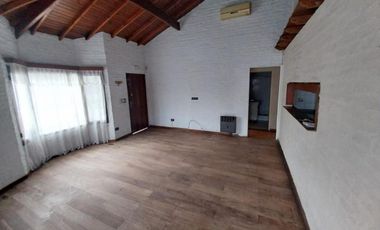 Casa 4 Ambientes EN ALQUILER, Fernandez De La Cruz 100, Ituzaingó