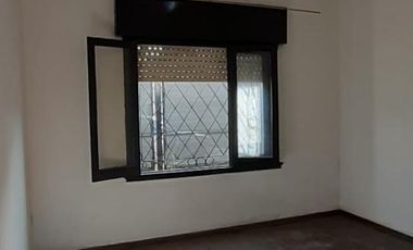 CASA AMERICANA DE 4 AMBIENTES