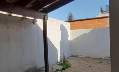 CASA AMERICANA DE 4 AMBIENTES