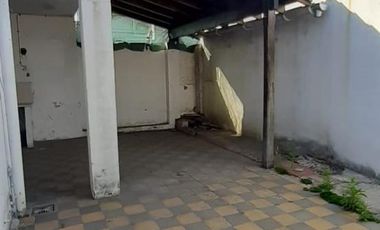 CASA AMERICANA DE 4 AMBIENTES