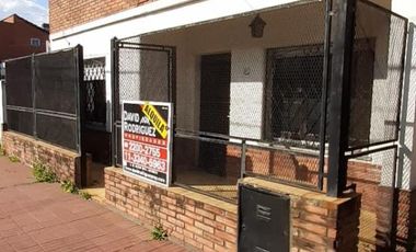 CASA AMERICANA DE 4 AMBIENTES