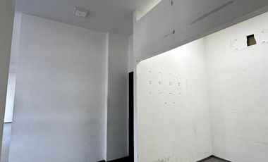 Importante local comercial en alquiler