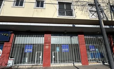 Importante local comercial en alquiler