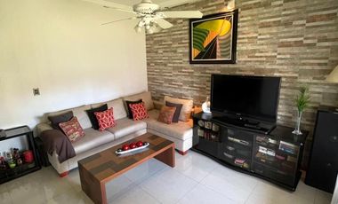 Chalet de 4 AMBIENTES ubicado a 150 metros de la Av. Espora