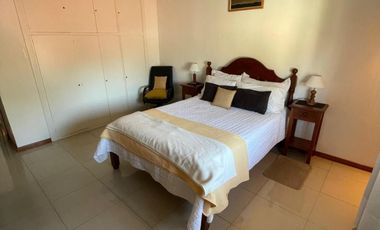 Chalet de 4 AMBIENTES ubicado a 150 metros de la Av. Espora