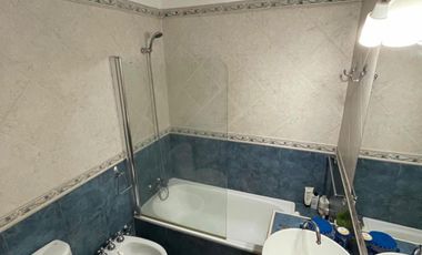 Chalet de 4 AMBIENTES ubicado a 150 metros de la Av. Espora