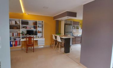 Excelente propiedad con terraza al mar y quincho