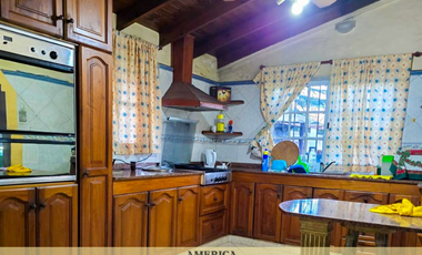 CASA QUINTA, 7 AMBIENTES, 1000m2, PARQUE LELOIR