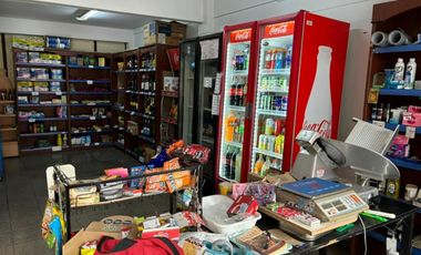 Local 92mts 2 baños T/destino a 100mts Av Saenz