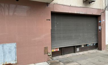 Local 92mts 2 baños T/destino a 100mts Av Saenz