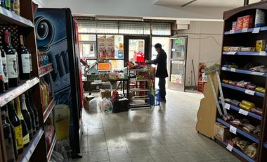 Local 92mts 2 baños T/destino a 100mts Av Saenz