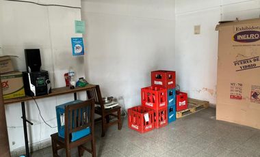 Local 92mts 2 baños T/destino a 100mts Av Saenz