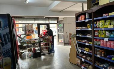 Local 92mts 2 baños T/destino a 100mts Av Saenz