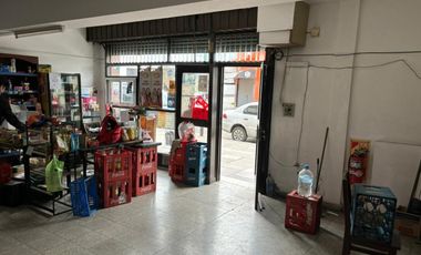 Local 92mts 2 baños T/destino a 100mts Av Saenz