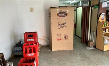 Local 92mts 2 baños T/destino a 100mts Av Saenz