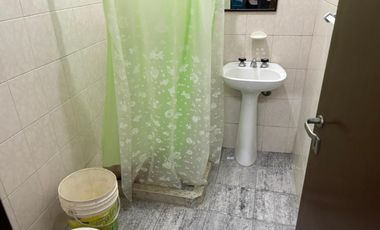 Local 92mts 2 baños T/destino a 100mts Av Saenz