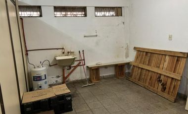 Local 92mts 2 baños T/destino a 100mts Av Saenz