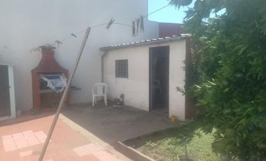 CASA DE TRES AMBIENTES