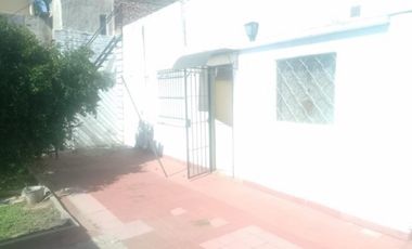 CASA DE TRES AMBIENTES