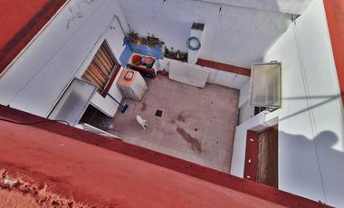 Venta Casa De Lote Propio. A Reciclar. Jardín. Patio. 184mts. Pje Verdi 1700. Monte Castro. Floresta