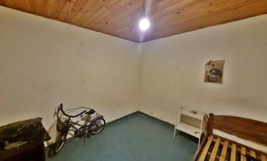 Venta Casa De Lote Propio. A Reciclar. Jardín. Patio. 184mts. Pje Verdi 1700. Monte Castro. Floresta