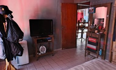 CASA 3 AMBIENTES SOBRE LOTE PROPIO OPORTUNIDAD calle 3 de Febrero al 4000 Remedios de Escalada