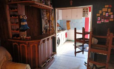 CASA 3 AMBIENTES SOBRE LOTE PROPIO OPORTUNIDAD calle 3 de Febrero al 4000 Remedios de Escalada