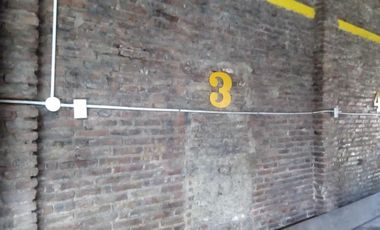 Galpón en ALQUILER sobre asfalto en buen estado a 5 cuadras de la estación de Glew.