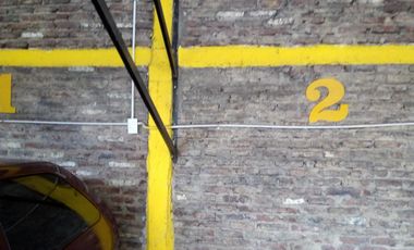 Galpón en ALQUILER sobre asfalto en buen estado a 5 cuadras de la estación de Glew.