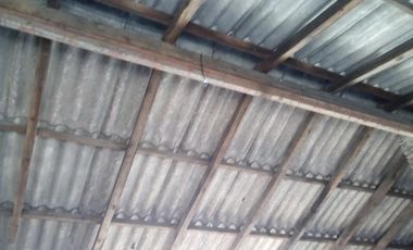 Galpón en ALQUILER sobre asfalto en buen estado a 5 cuadras de la estación de Glew.