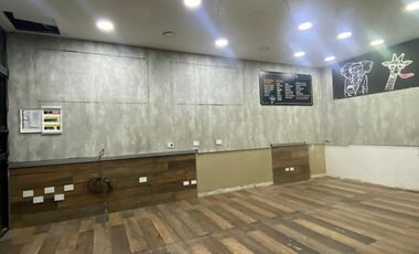 Dos locales unificados en alquiler