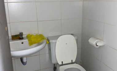 Dos locales unificados en alquiler