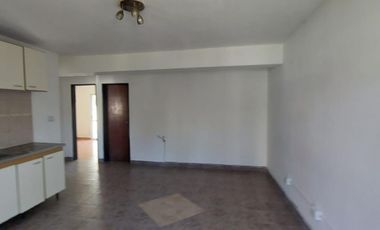 OPORTUNIDAD DEPARTAMENTO TIPO PH DE TRES AMBIENTES CON PARQUE EN ESCOBAR