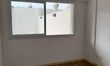 DEPARTAMENTO A ESTRENAR 4 AMBIENTES 2 BAÑOS, 2 COCHERAS CUBIERTAS.