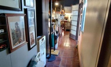 CASA Y DPTO EN ESQUINA