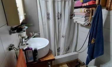 CASA Y DPTO EN ESQUINA