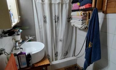 CASA Y DPTO EN ESQUINA