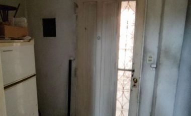 CASA Y DPTO EN ESQUINA