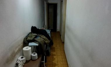 CASA Y DPTO EN ESQUINA