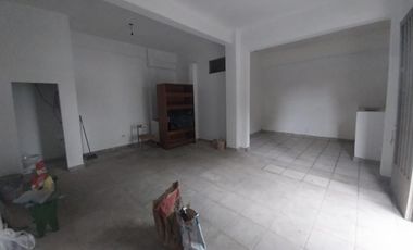 Local/ Depósito EN ALQUILER, Fernández De La Cruz 400, Ituzaingó