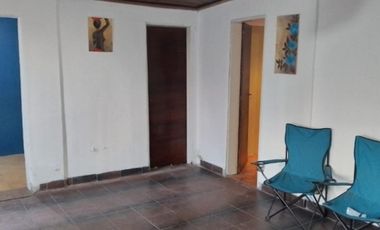 Venta de casa de 4 ambientes