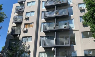 IMPECABLE DEPARTAMENTO 2 AMB C/COCHERA MORON