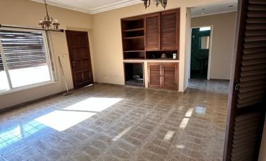 ALQUILER - CASA MAS GALPON - VILLA MADERO