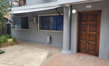 DEPARTAMENTO 3 AMB CON COCHERA , PLANTA BAJA  , SIN EXPENSAS NI ABL ,COMPLEJO CON PILETA Y PARRILLA EN COMUN TIGRE LINIERS 483